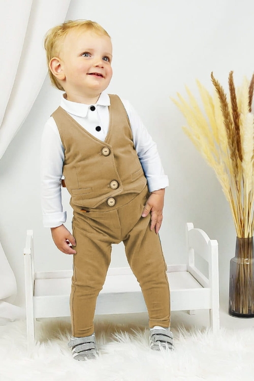 komplet-kamizelka-spodnie-dla-chłopca-w-kolorze-bezowym.jpg