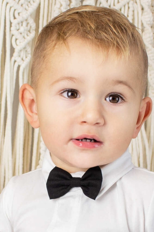 czarna muszka dla małego chłopca