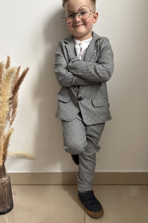 JACK czarno-biały garnitur dla chłopców.jpg