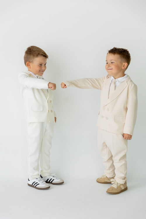 beżowy i ecru garnitur jasny dla chłopca (5).jpg