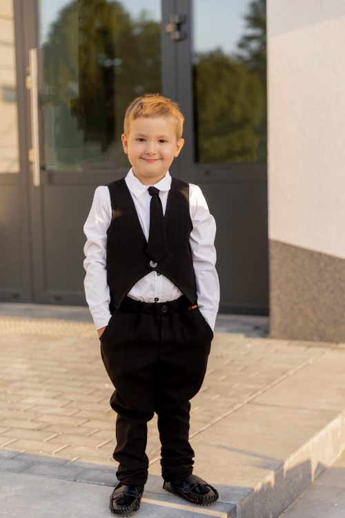 klasyczny strój czarny.jpg