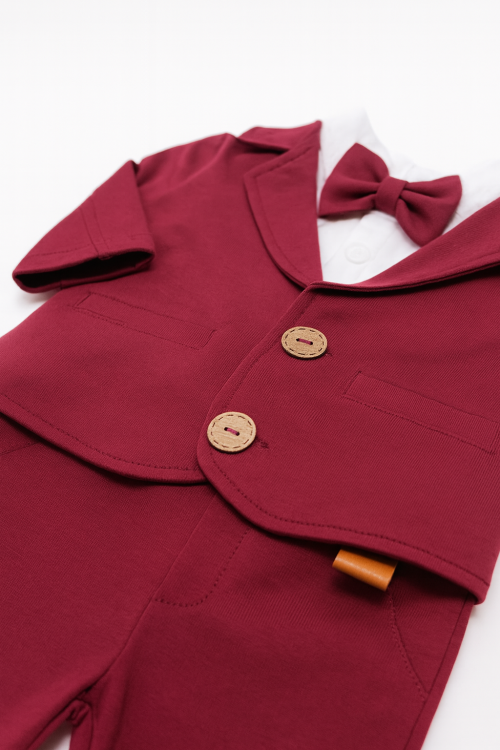 detal marynarka bordowa.png