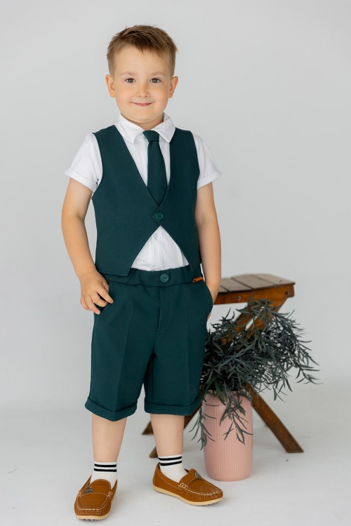 BUTELKOWA ZIELEŃ stylizacje na wesele dla chłopca.jpg